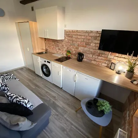 High Five Apartman *