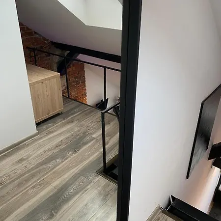 Apartman High Five *